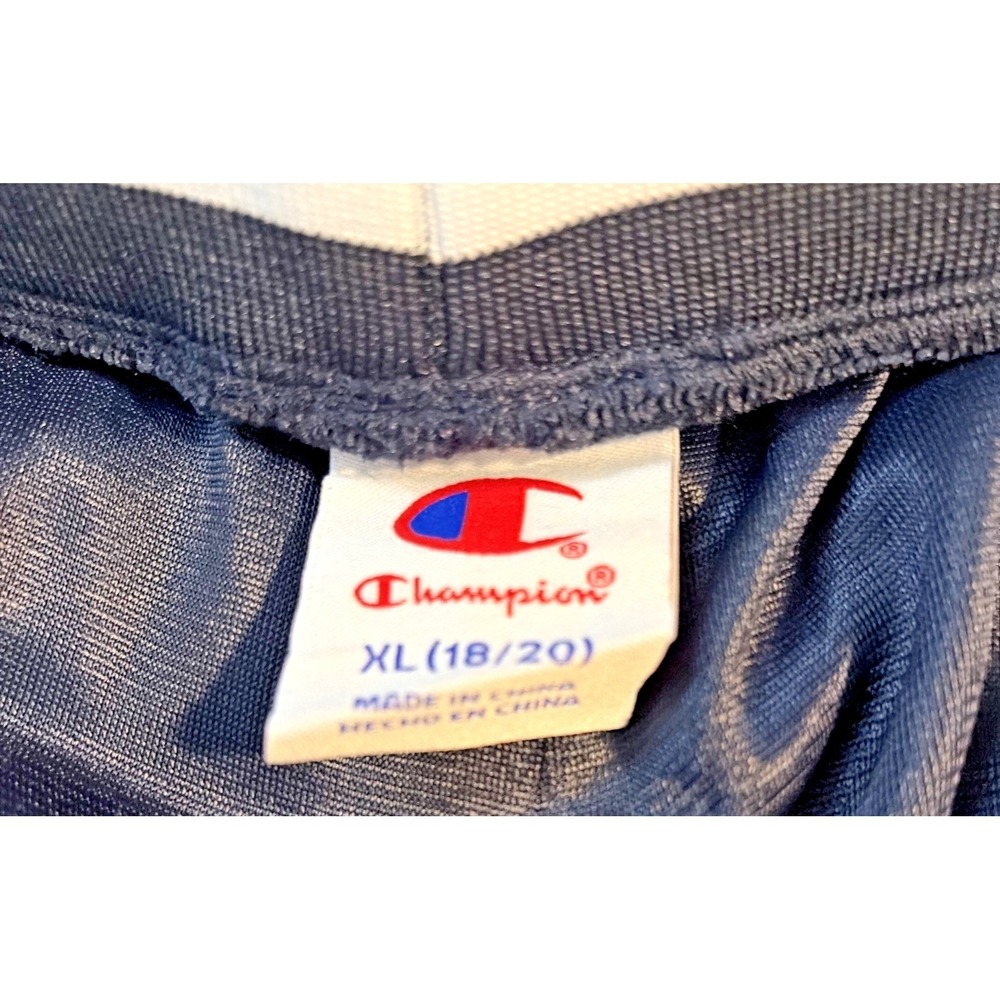 Champion Shorts in Navy Blue - Boys/Girls size XL 18-20 - Picture 7 of 8